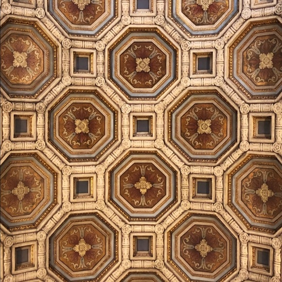 Meet your Posher, Eleonore - Picture 1 of 1